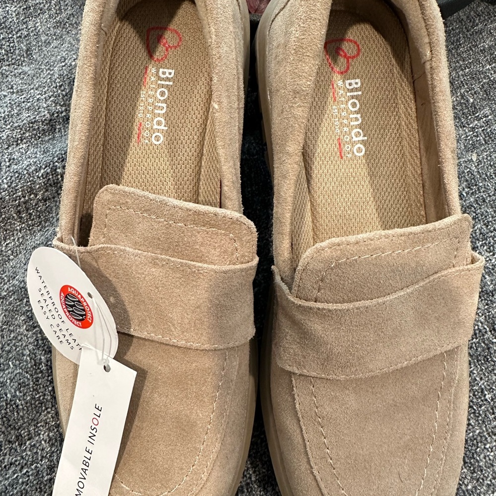 New Blondo Waterproof shoes size 5.5